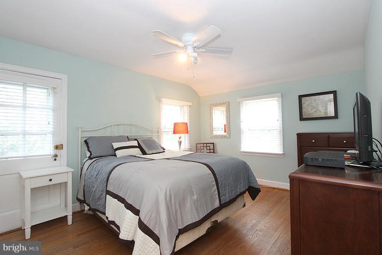 9914 Sutherland Road Silver Spring, MD 20901 - Photo 13 of 20 Bedroom (Master)