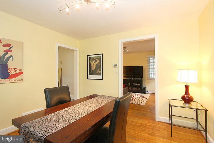9914 Sutherland Road Silver Spring, MD 20901 - Photo 6 of 20 Dining Room