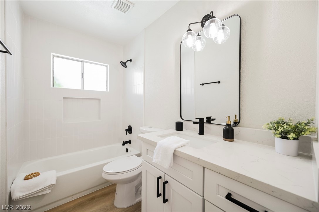 401 East Rolly Street Henderson, NV 89011 - Photo 3 of 30 Gallery Image 3