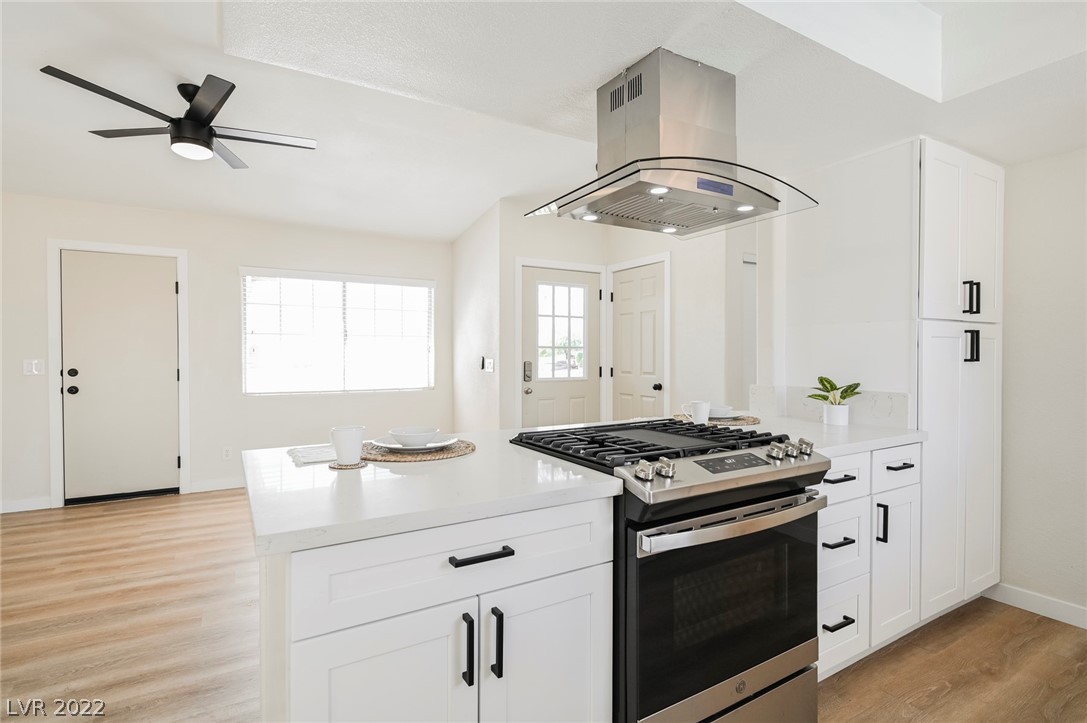 401 East Rolly Street Henderson, NV 89011 - Photo 8 of 30 Gallery Image 8