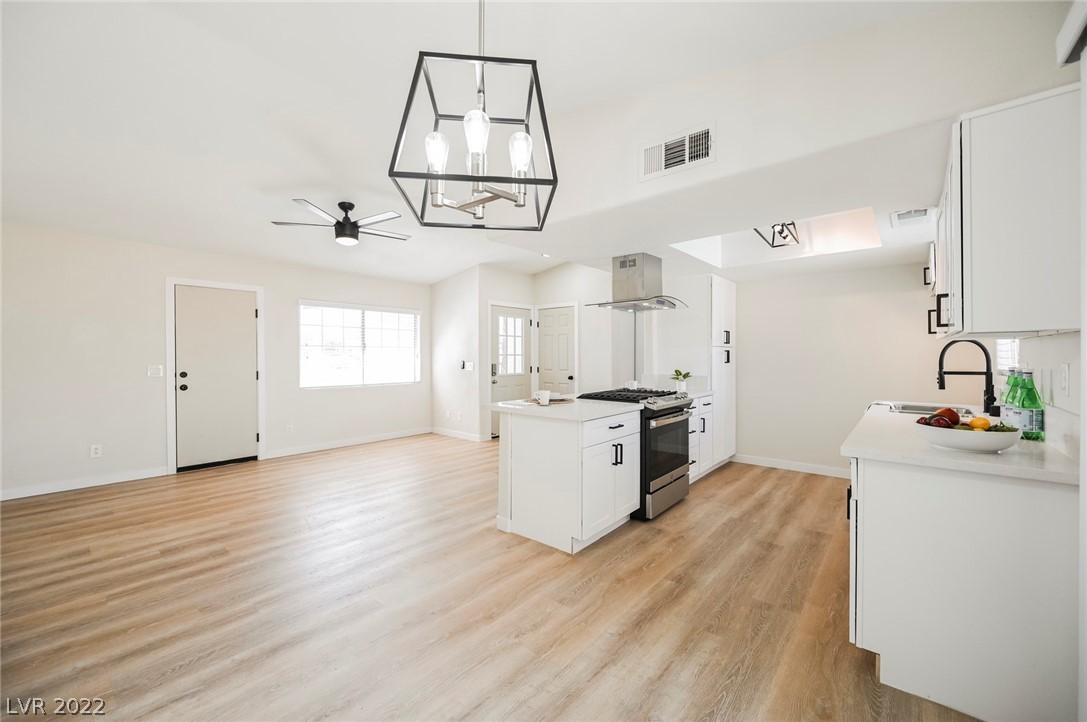 401 East Rolly Street Henderson, NV 89011 - Photo 10 of 30 Gallery Image 10