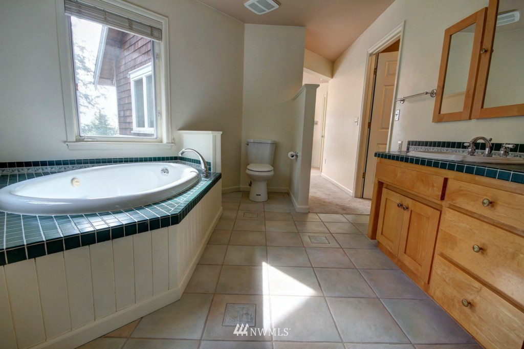 4128 Agate Road Bellingham, WA 98226 - Photo 14 of 25 Gallery Image 14