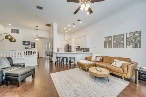 $385,000 | 4119 Juliard Drive, Addison, TX 75001