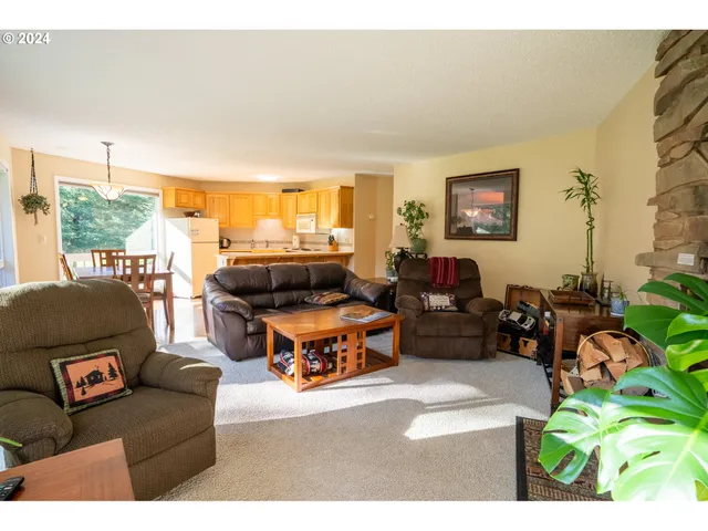 $389,000 | 68712 East Fairway Estates Road, Welches, OR 97067