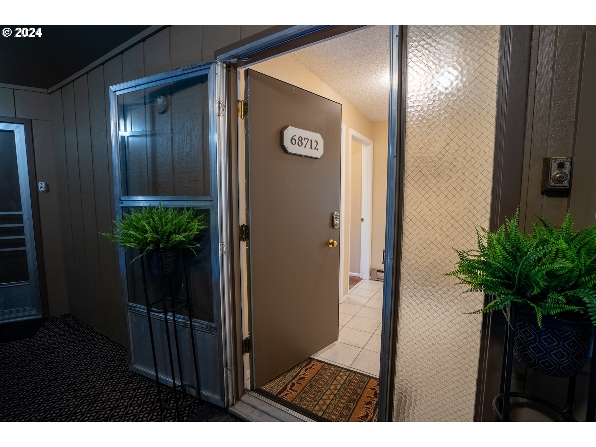 68712 East Fairway Estates Road Welches, OR 97067 - Photo 2 of 37