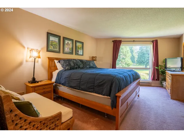 $389,000 | 68712 East Fairway Estates Road, Welches, OR 97067