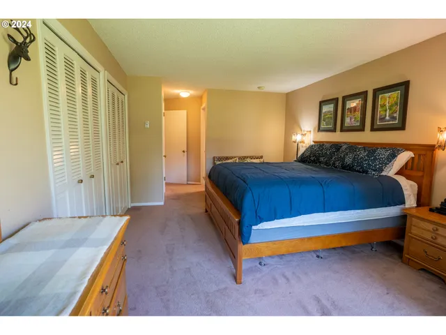 $389,000 | 68712 East Fairway Estates Road, Welches, OR 97067