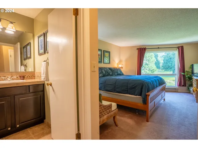 $389,000 | 68712 East Fairway Estates Road, Welches, OR 97067