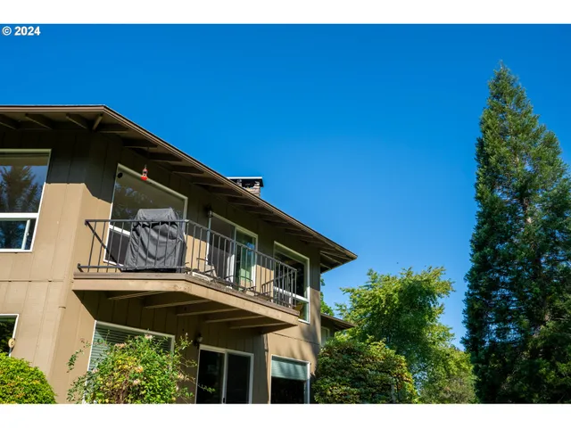 $389,000 | 68712 East Fairway Estates Road, Welches, OR 97067