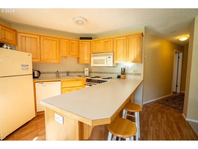 $389,000 | 68712 East Fairway Estates Road, Welches, OR 97067