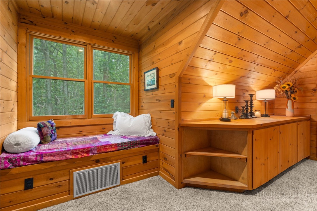 982 Jake's Mountain Road Deep Gap, NC 28618 - Photo 26 of 50 Gallery Image 26