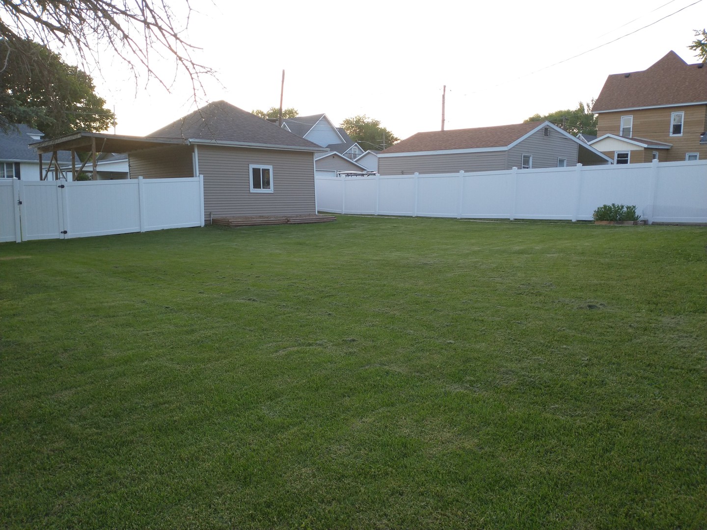 117 4th Street Walnut, IL 61376 - Photo 3 of 21