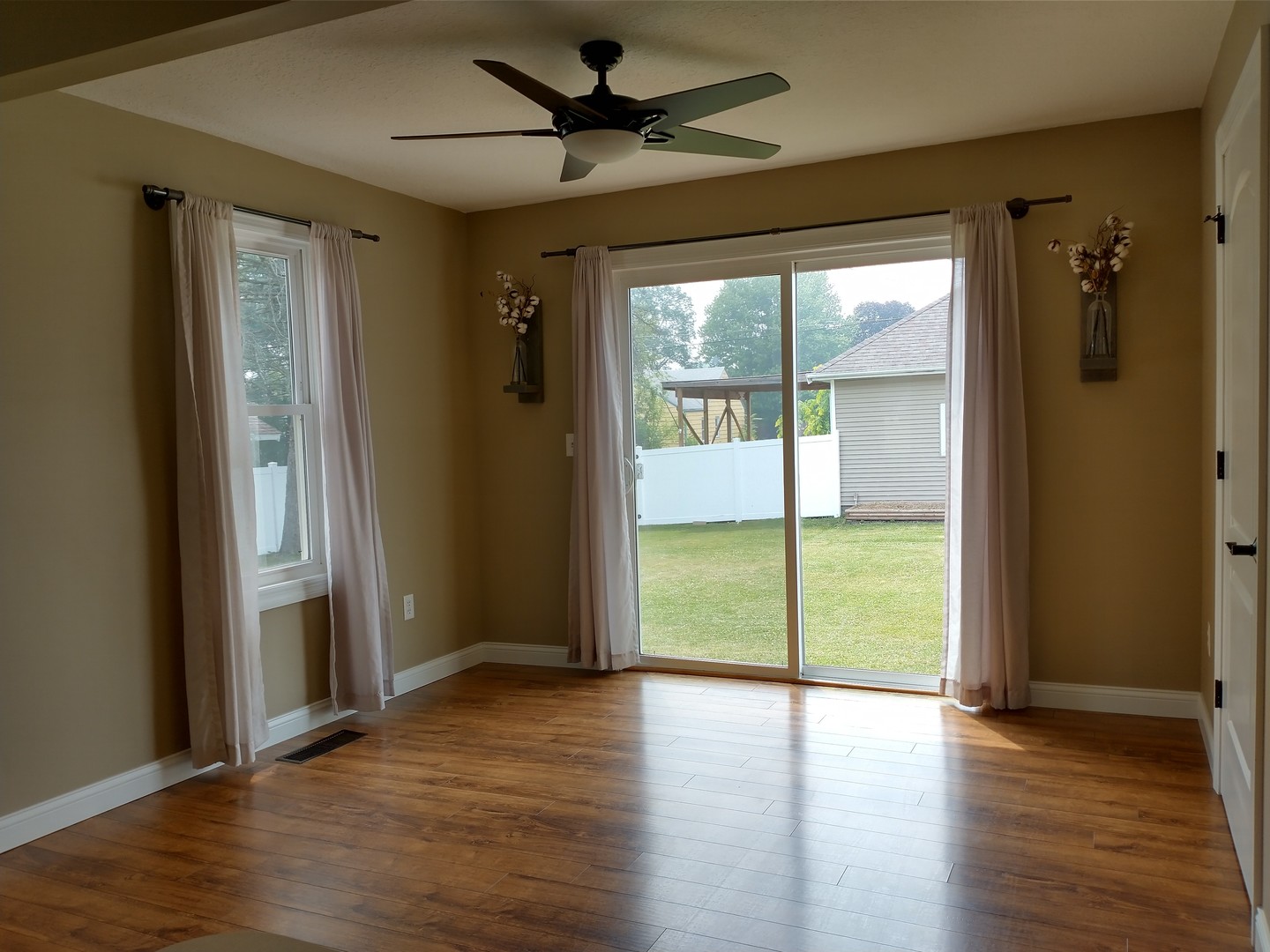 117 4th Street Walnut, IL 61376 - Photo 6 of 21