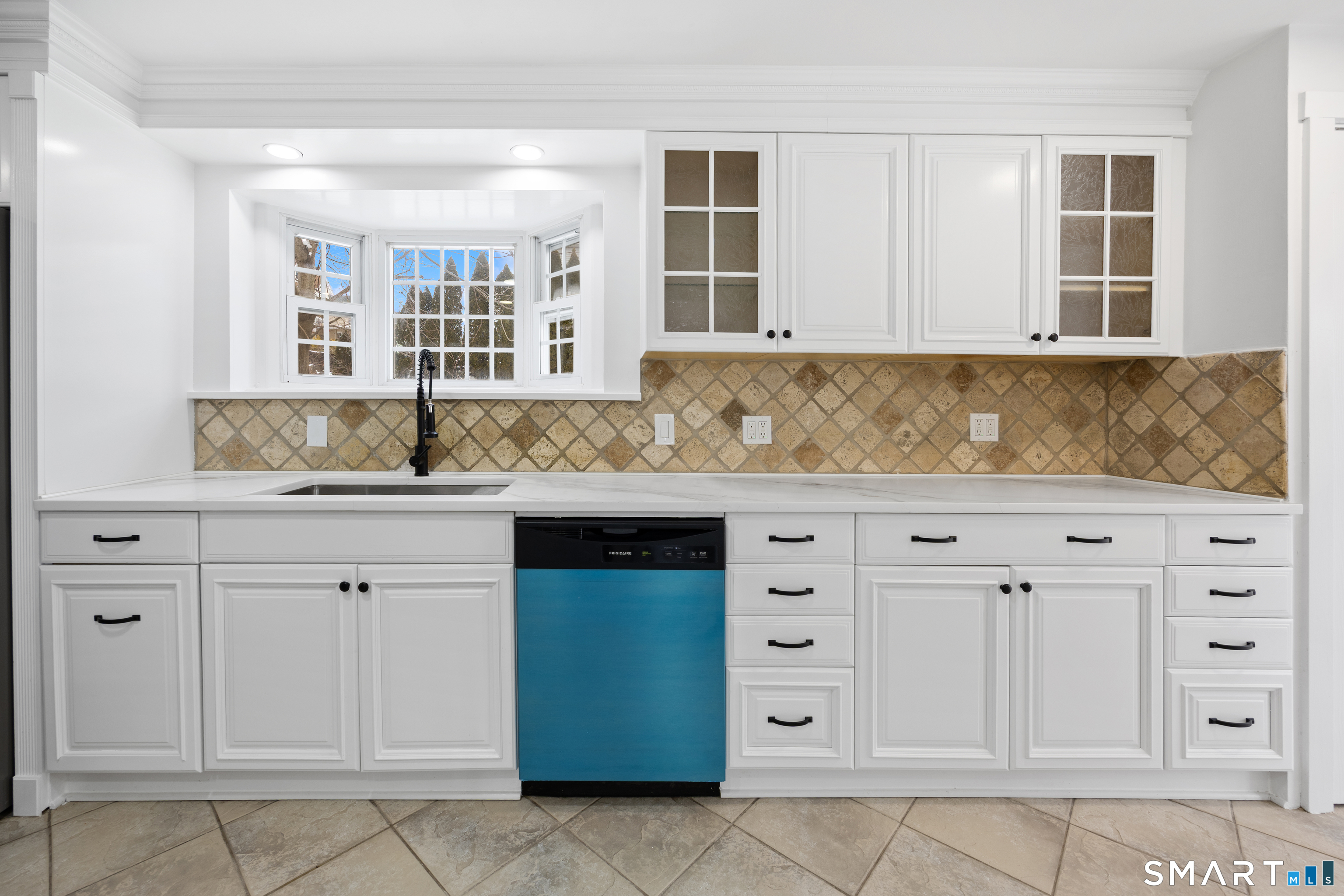 53 Walnut Street Naugatuck, CT 06770 - Photo 14 of 37