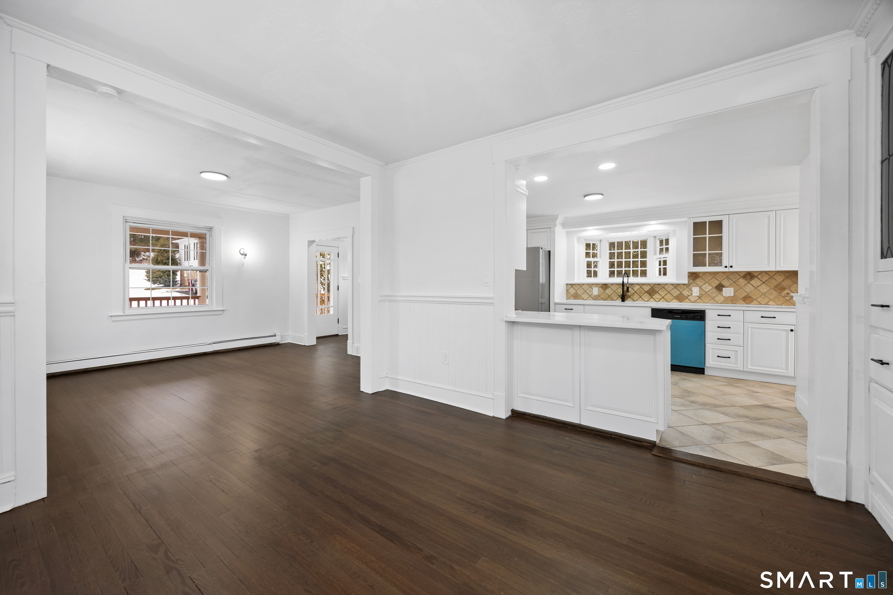 53 Walnut Street Naugatuck, CT 06770 - Photo 6 of 37