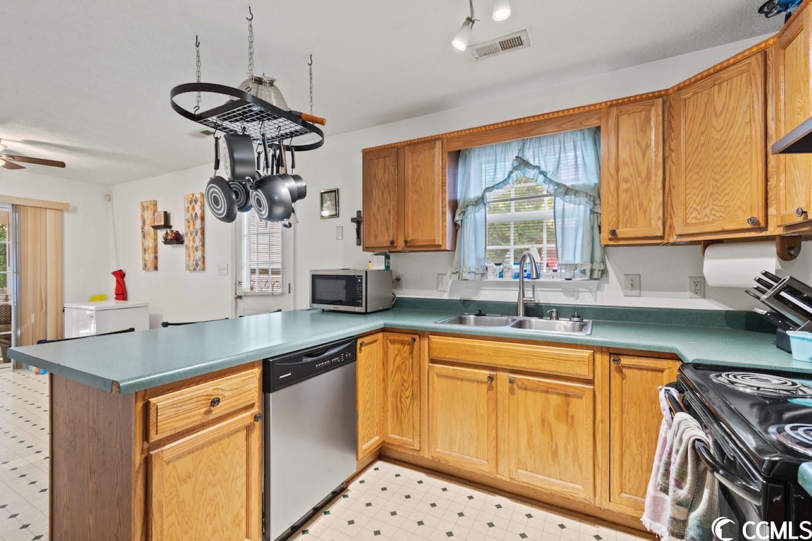 378 Sean River Road Conway, SC 29526 - Photo 6 of 28 Gallery Image 6