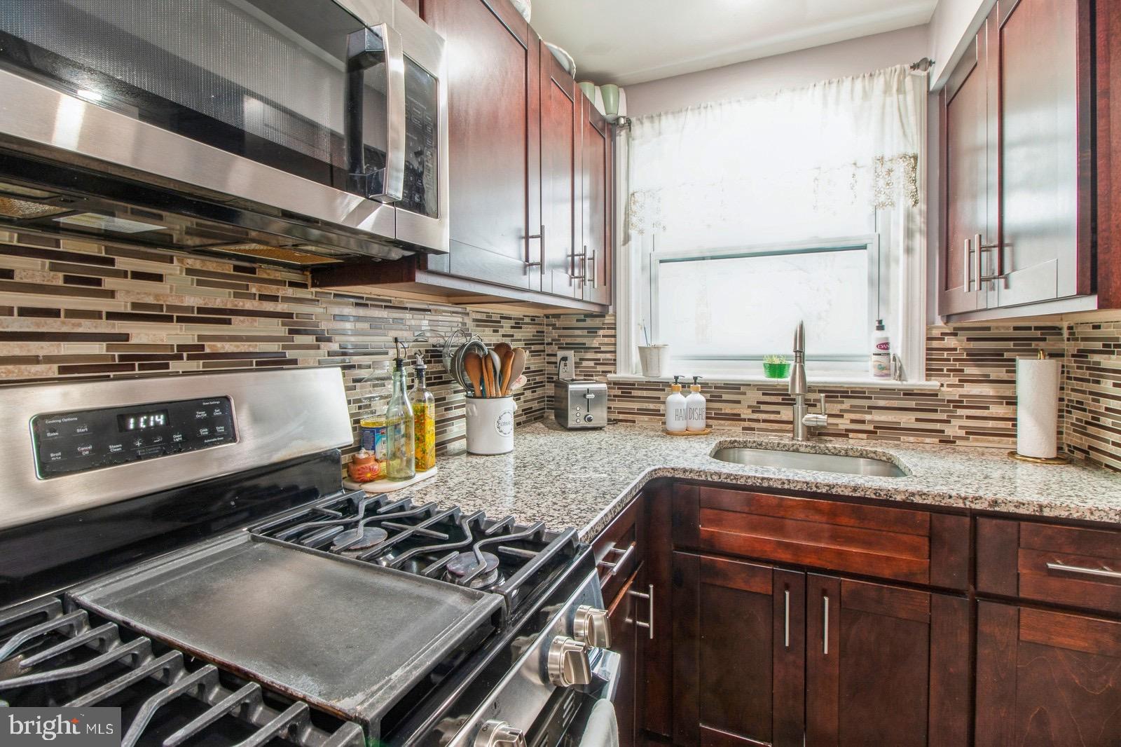 608 Raritan Street Camden, NJ 08105 - Photo 2 of 17 Gallery Image 2