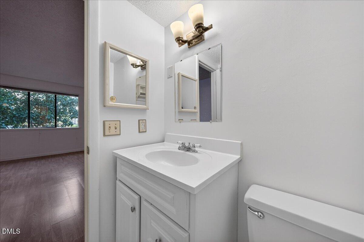 3088 Colony Road, Unit 3088D Durham, NC 27705 - Photo 19 of 25 46-Interior_3088ColonyRd_023