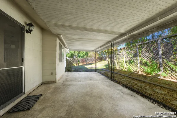 $1,500 | 12810 Weeping Oak Trail, Live Oak, TX 78233