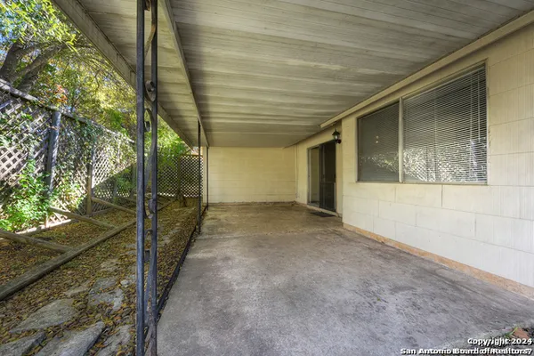 $1,500 | 12810 Weeping Oak Trail, Live Oak, TX 78233