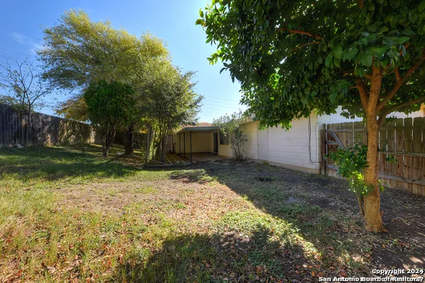 $1,500 | 12810 Weeping Oak Trail, Live Oak, TX 78233