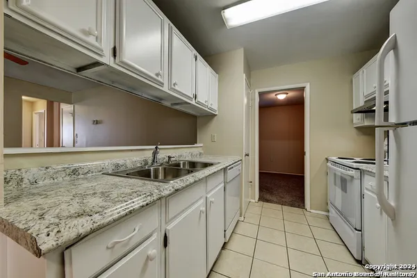 $1,500 | 12810 Weeping Oak Trail, Live Oak, TX 78233