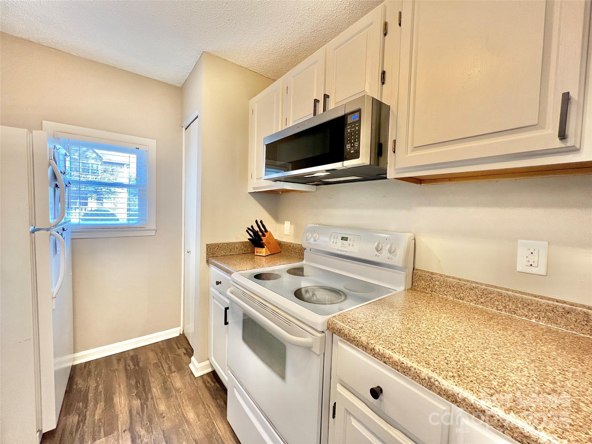 333 Circle Avenue, Unit B Charlotte, NC 28207 - Photo 7 of 19