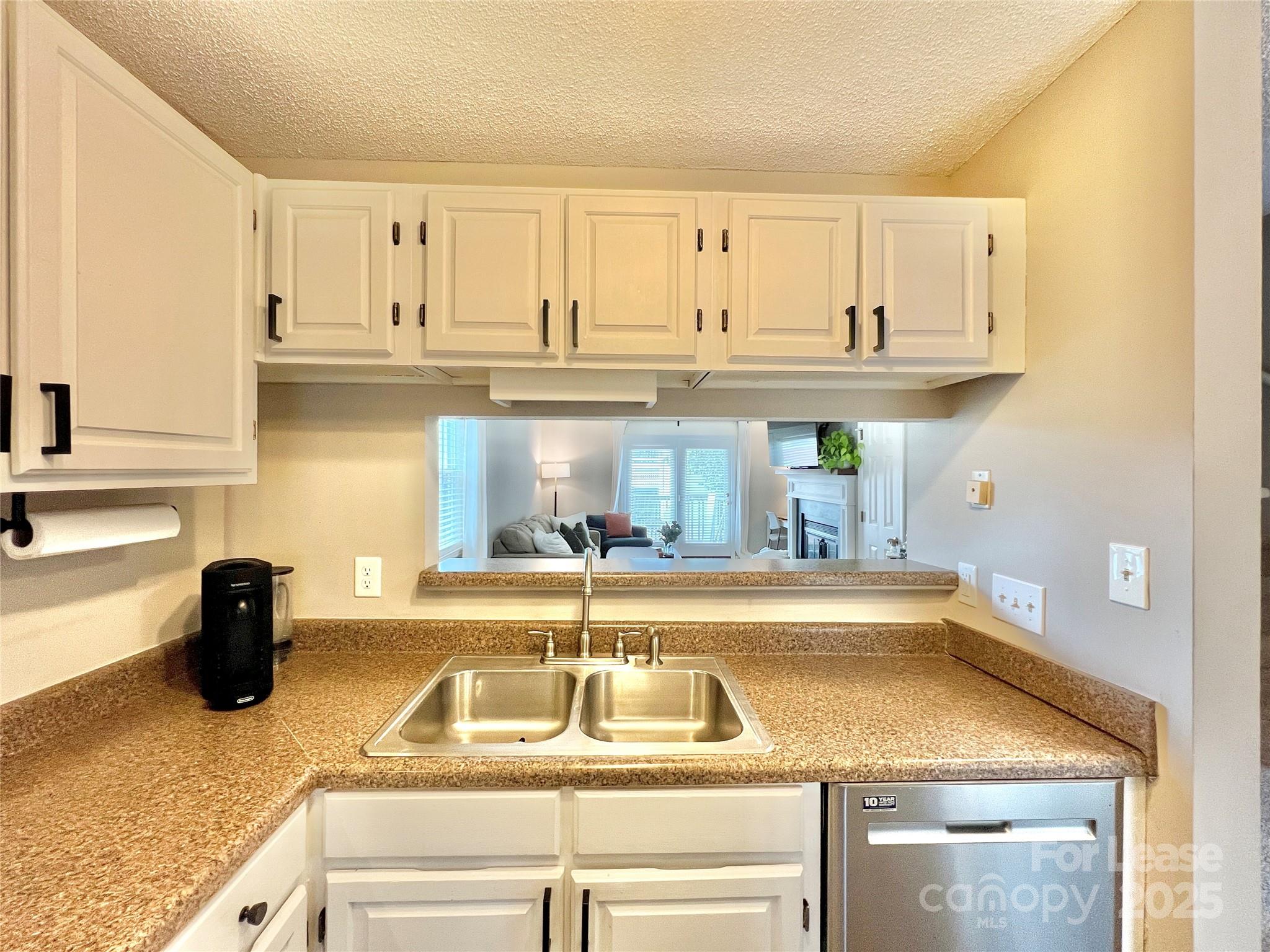 333 Circle Avenue, Unit B Charlotte, NC 28207 - Photo 8 of 19