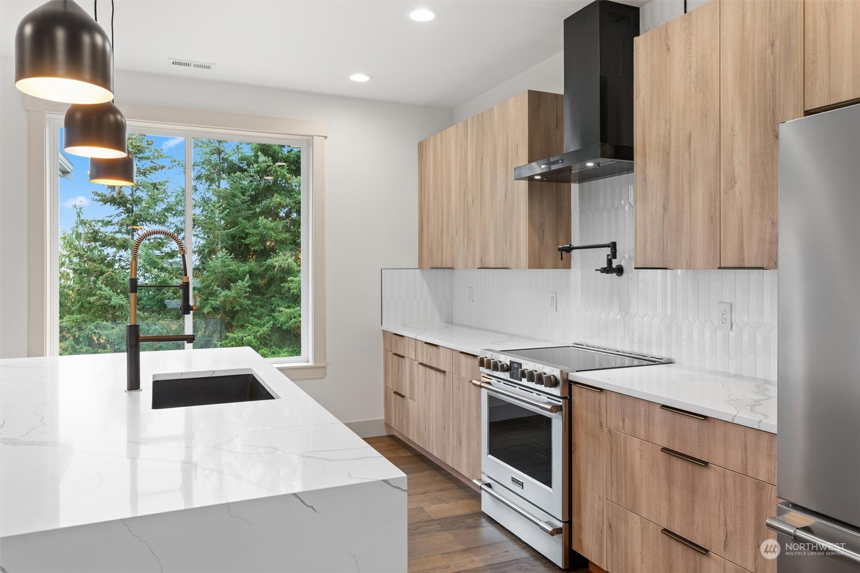 660 Solana Parkway Sequim, WA 98382 - Photo 12 of 40