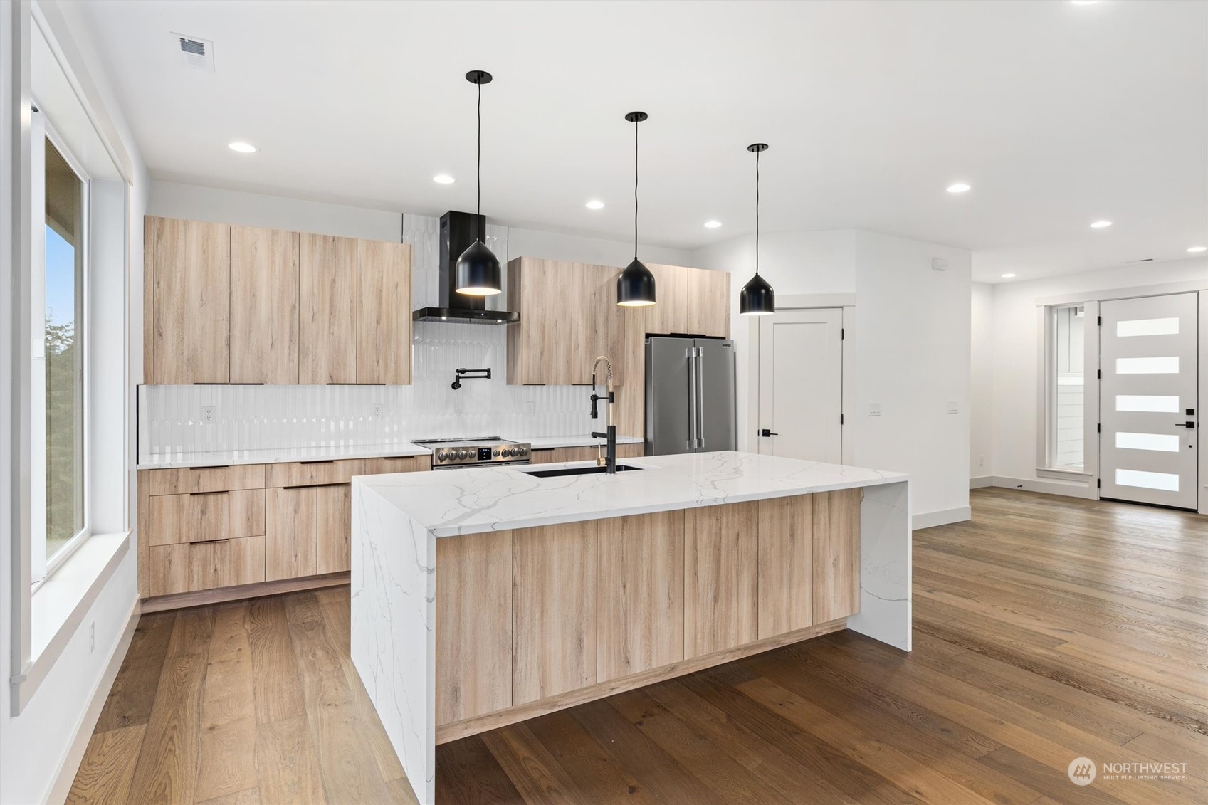 660 Solana Parkway Sequim, WA 98382 - Photo 7 of 40