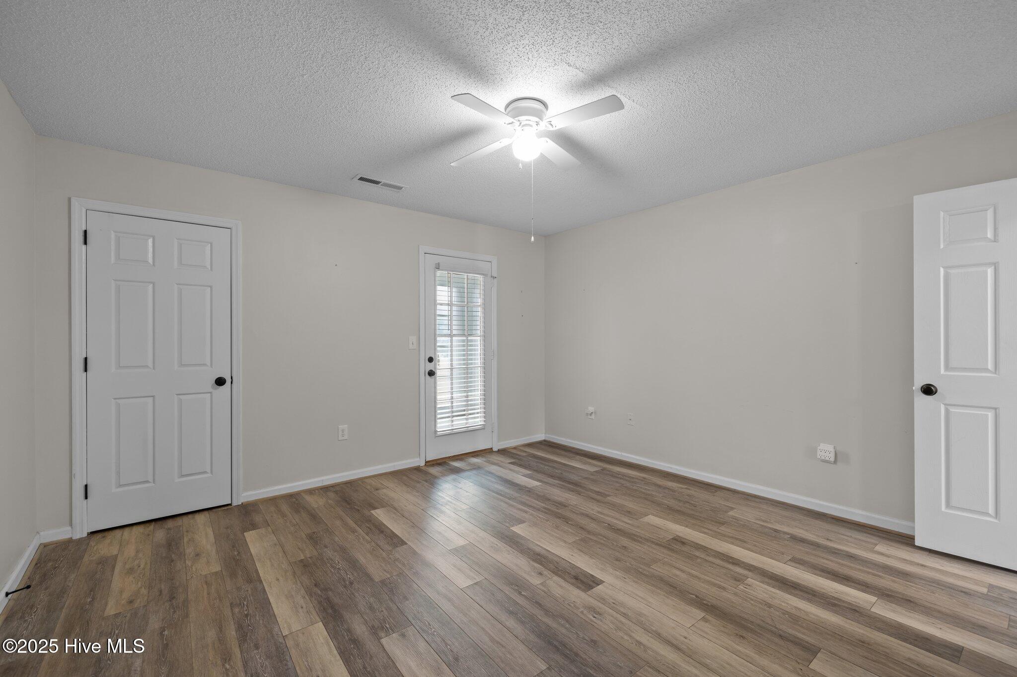303 Barbour Road, Unit 303 Morehead City, NC 28557 - Photo 15 of 43 15-web-or-mls-1S3A0779