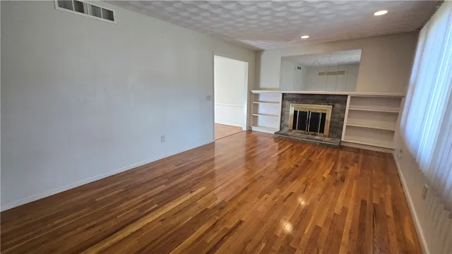 $3,200 | 7 Eliza Street, Providence, RI 02909