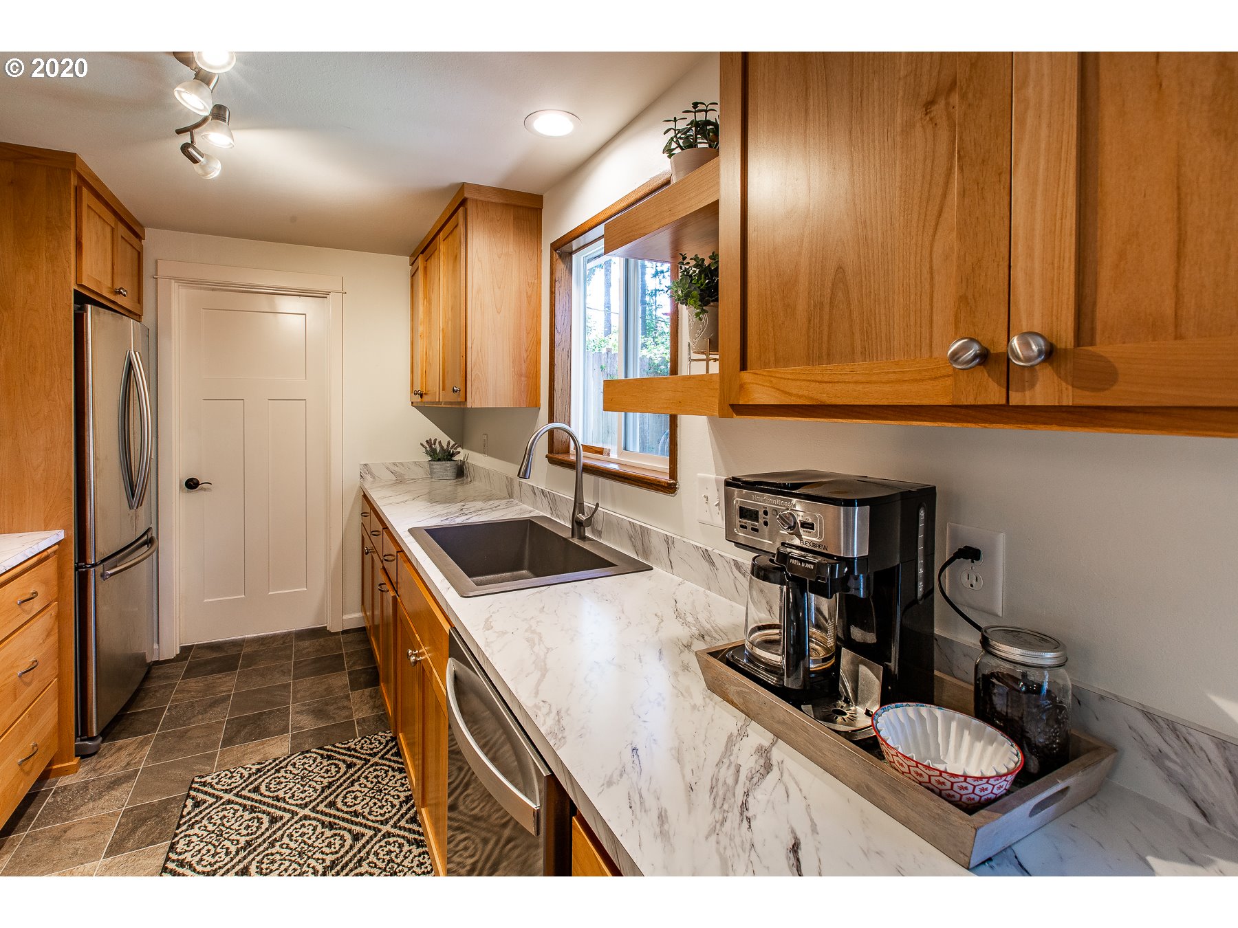 26054 Marina Road Veneta, OR 97487 - Photo 13 of 30 Gallery Image 13
