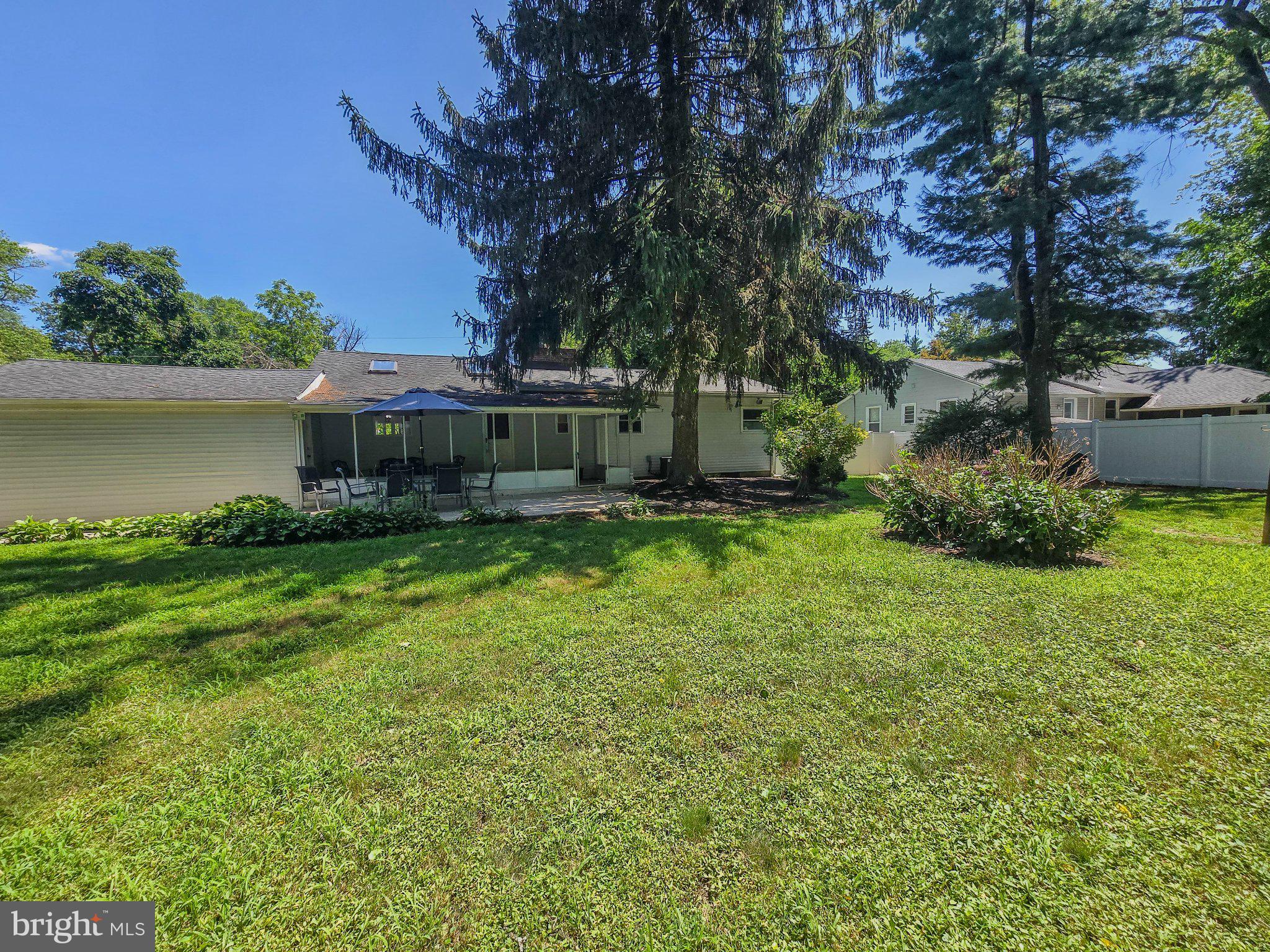 33 Delwood Road Cherry Hill, NJ 08002 - Photo 26 of 27 Spacious backyard oasis awaits you.