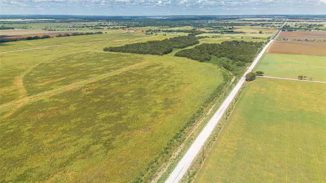 a view of an outdoor space