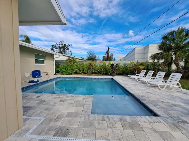 $469,000 | 4530 19th St Circle West, Bradenton, FL 34207