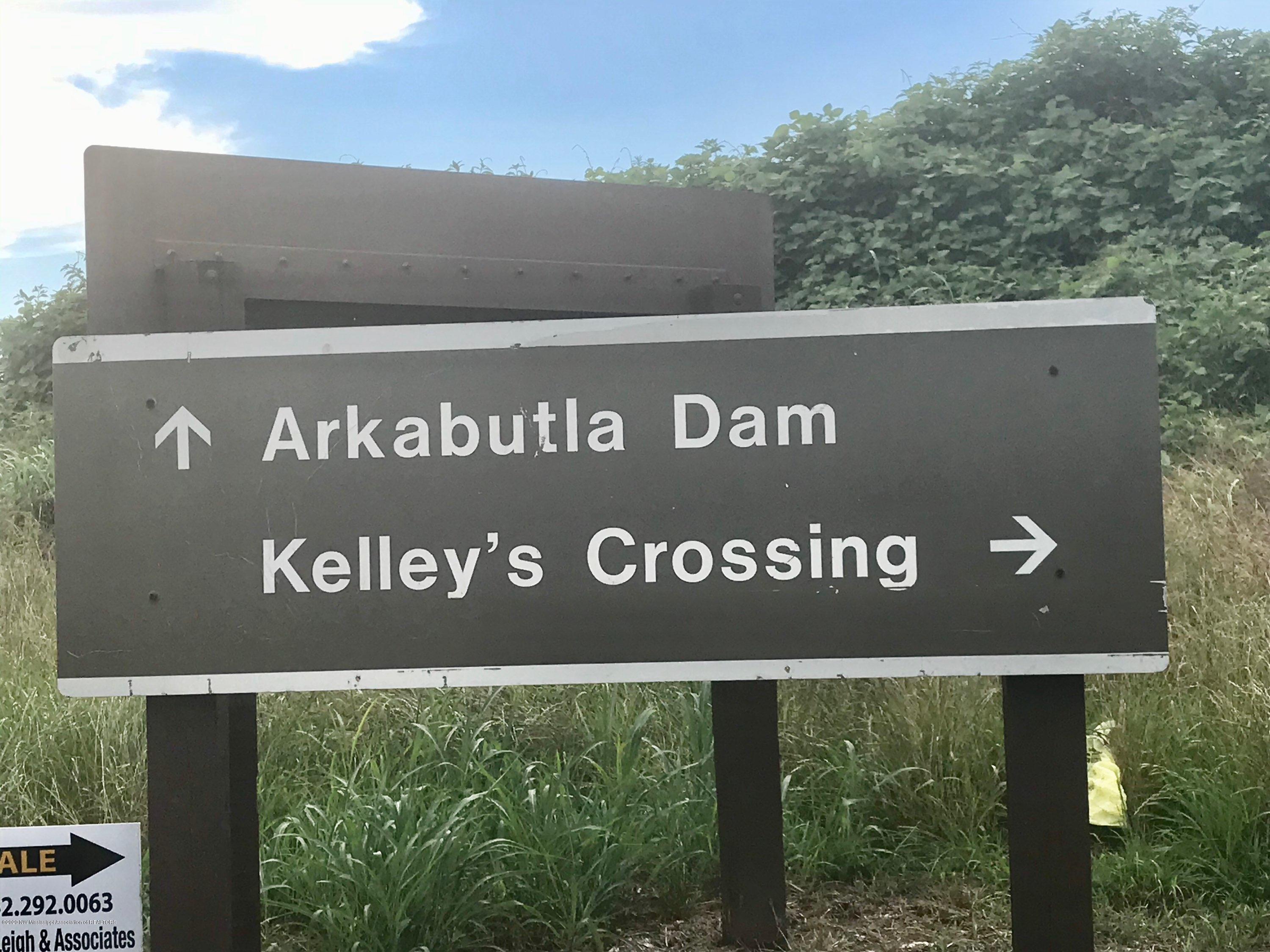 1479 Kelly Crossing Road Coldwater, MS 38618 - Photo 15 of 19 kellys crossing sign