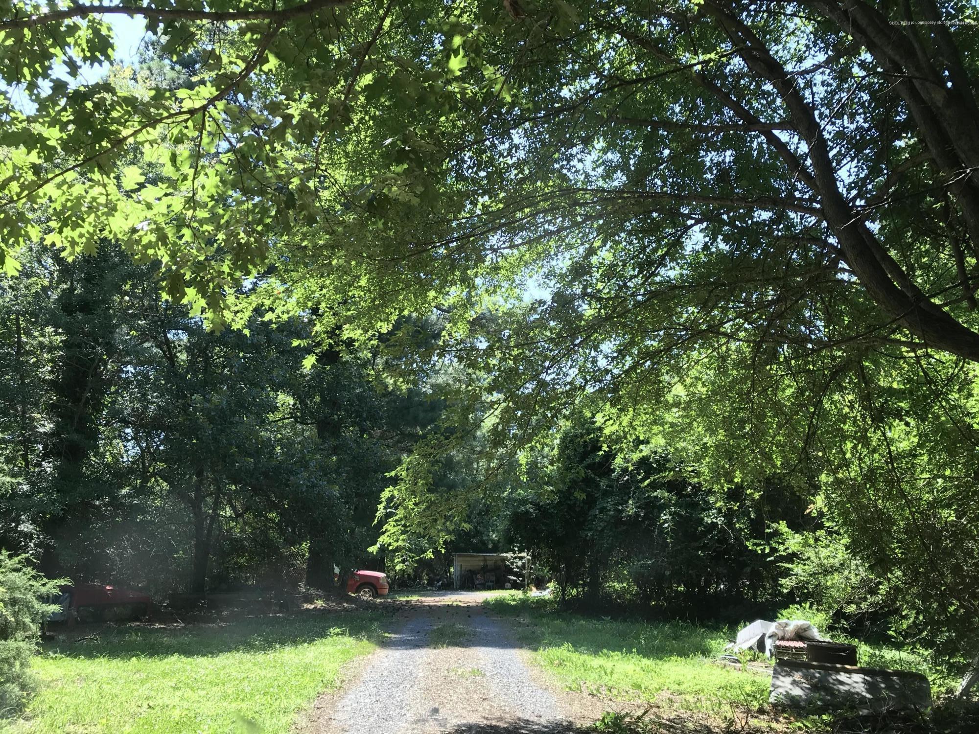 1479 Kelly Crossing Road Coldwater, MS 38618 - Photo 3 of 19 D8596CD3-923B-4A24-9CBC-41023A4FDECE