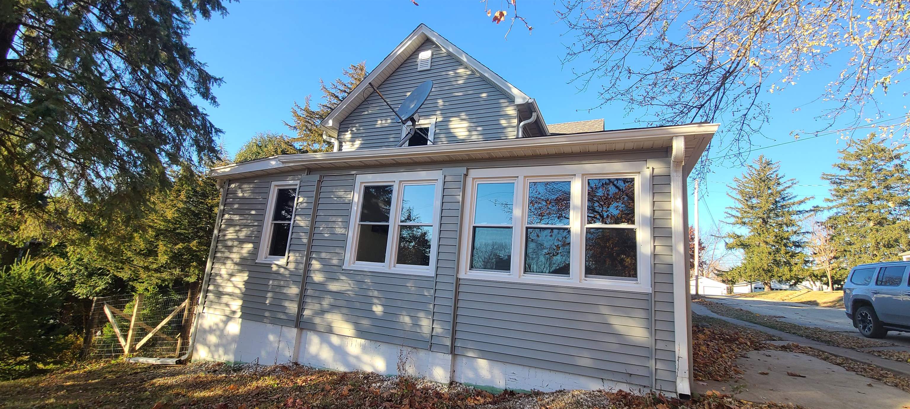 507 Lester Street Mount Carroll, IL 61053 - Photo 4 of 25