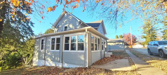 a view of house with a outdoor space