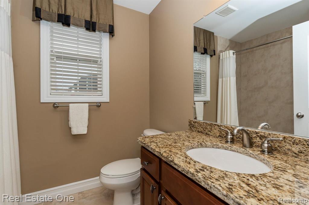545 Andover Court, Unit 37 Rochester Hills, MI 48306 - Photo 24 of 37