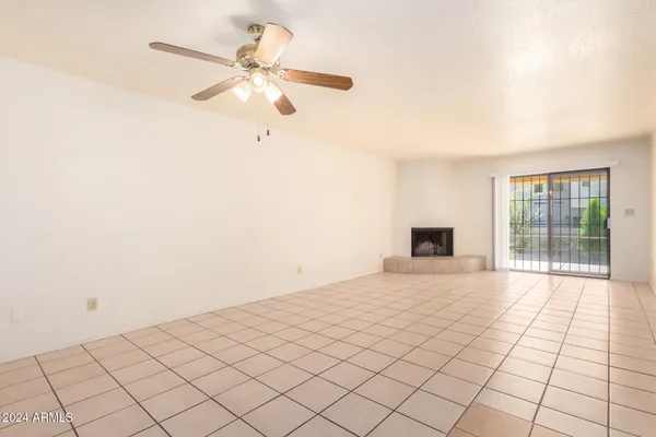 $229,900 | 8201 North 21st Drive, Unit C107, Phoenix, AZ 85021