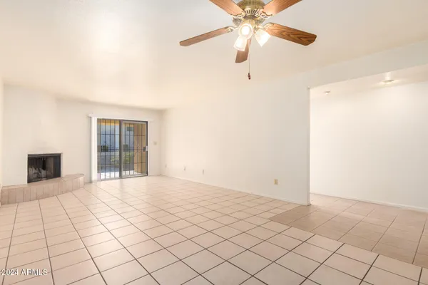 $229,900 | 8201 North 21st Drive, Unit C107, Phoenix, AZ 85021