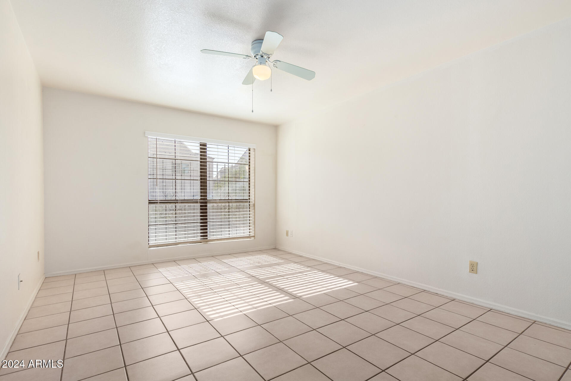 8201 North 21st Drive, Unit C107 Phoenix, AZ 85021 - Photo 17 of 29 18-21st