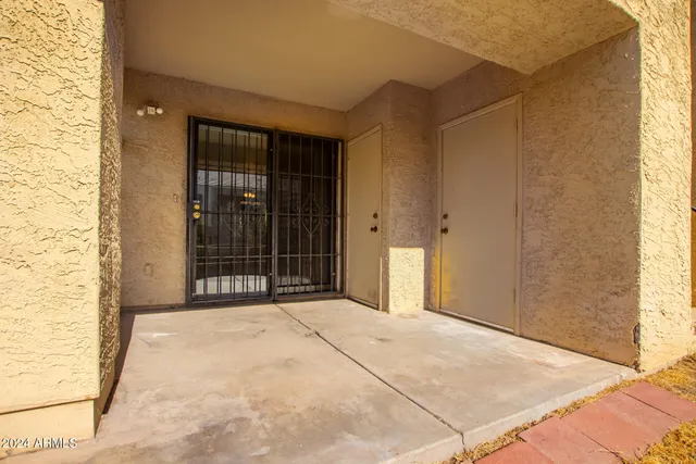 $244,000 | 8201 North 21st Drive, Unit C107, Phoenix, AZ 85021