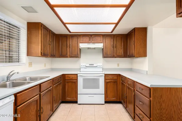 $229,900 | 8201 North 21st Drive, Unit C107, Phoenix, AZ 85021