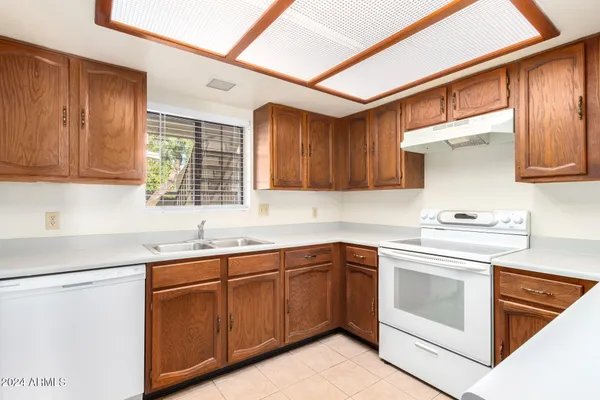 $229,900 | 8201 North 21st Drive, Unit C107, Phoenix, AZ 85021