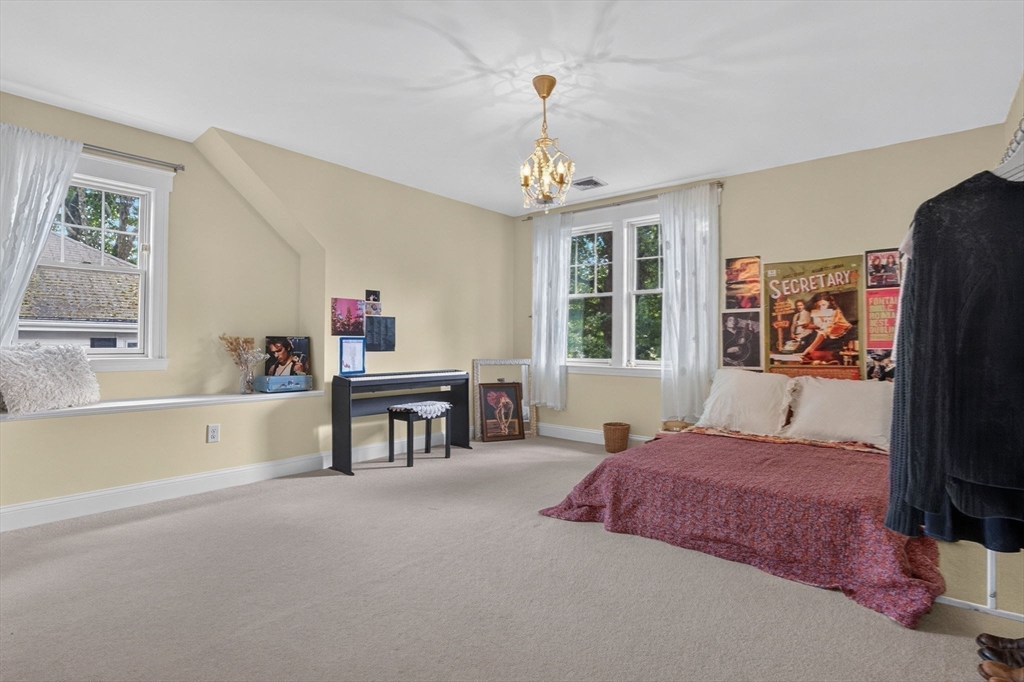 20 Hill Top Road Wellesley, MA 02482 - Photo 13 of 23