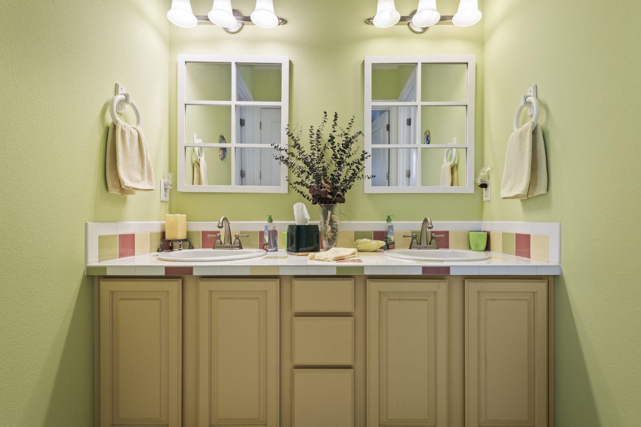 23880 Tybee Circle Daphne, AL 36526 - Photo 36 of 52 Bathroom