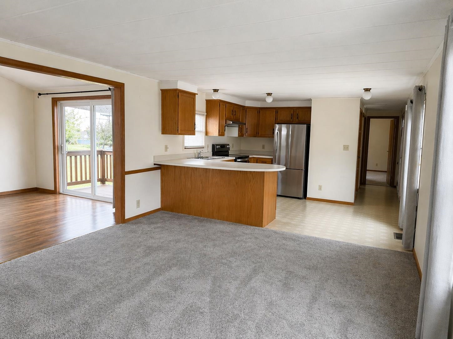 55 Thistle Way Manchester, NH 03109 - Photo 5 of 15